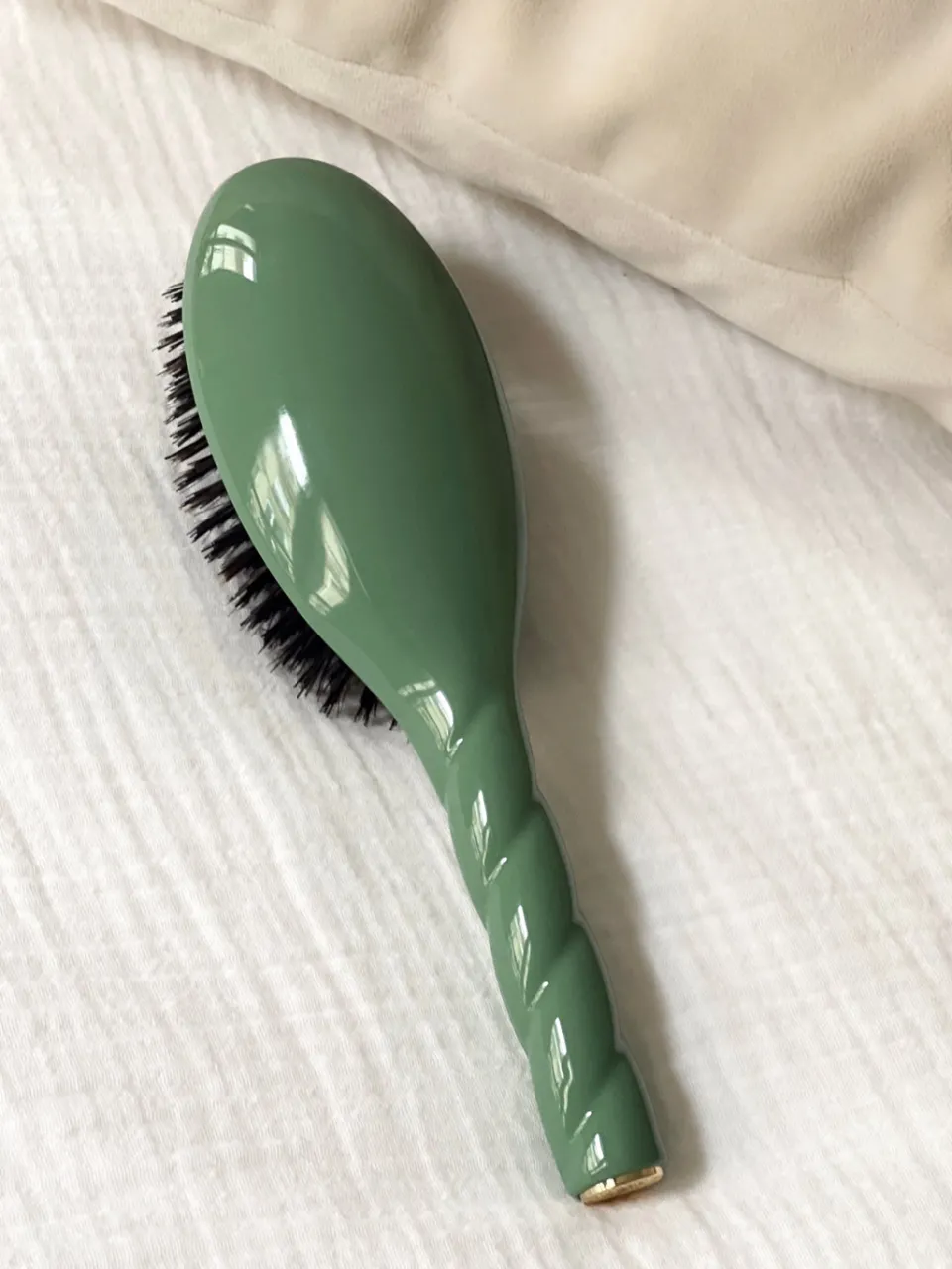 La Bonne Brosse N.01 La Brosse Brillance & Soin L'UNIVERSELLE Vert Amande