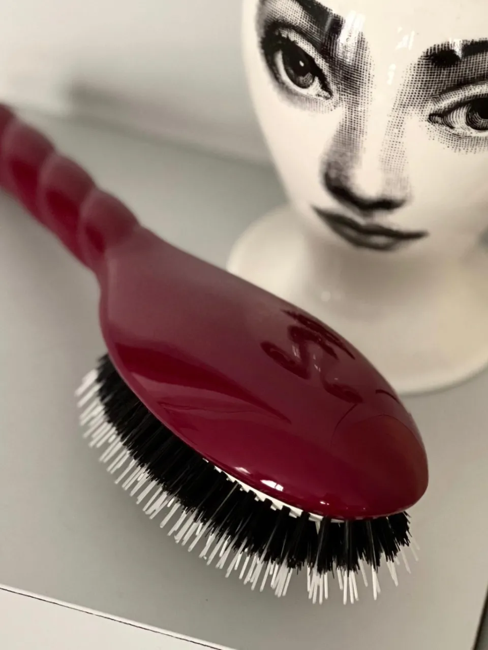 La Bonne Brosse N.02 La Brosse Démêlante & Soin L'INDISPENSABLE Rouge Cerise