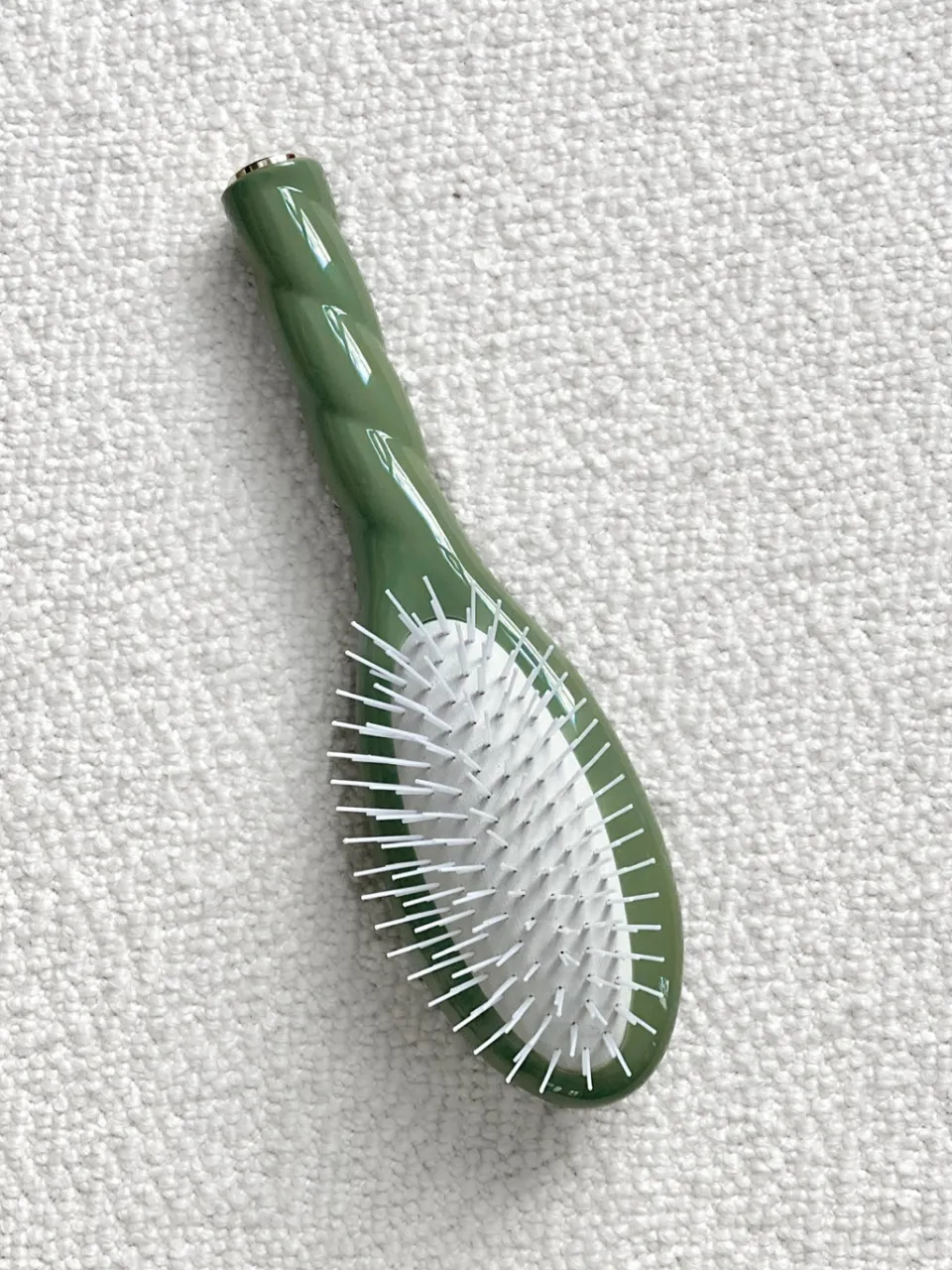 La Bonne Brosse N.07 La Petite Brosse Démêlante & Stimulante L'INTENSE Vert Amande