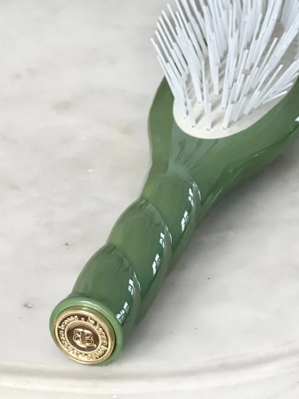 La Bonne Brosse N.07 La Petite Brosse Démêlante & Stimulante L'INTENSE Vert Amande